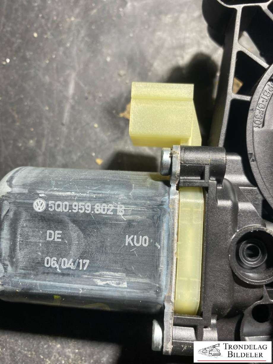 Ruteheis, kun motor, venstre foran til Audi A3 2016-2020 (Type III, Fase 2)  (5Q0959802B|8W0959802|)