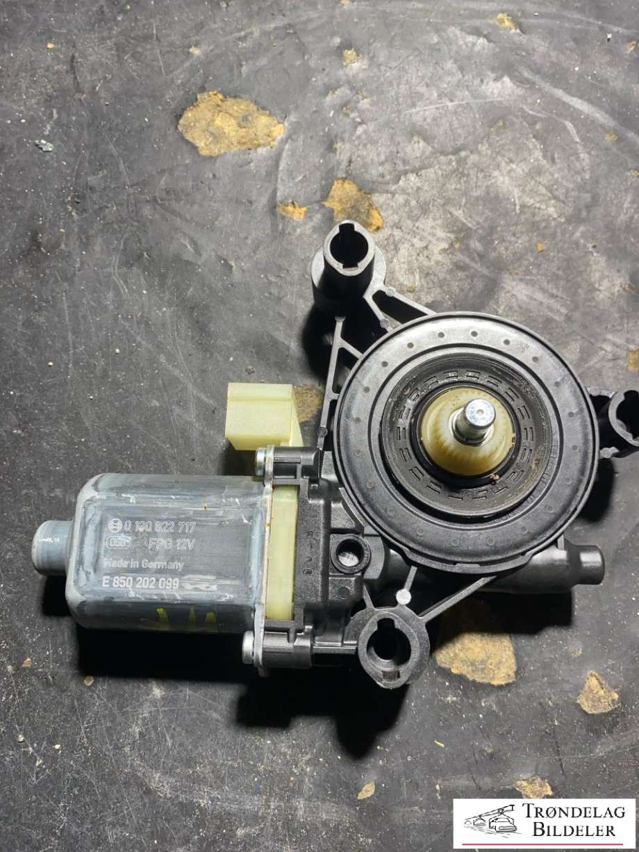 Ruteheis, kun motor, høyre foran til Audi A3 2016-2020 (Type III, Fase 2)  (5Q0959801B|130822717|8W0959801)