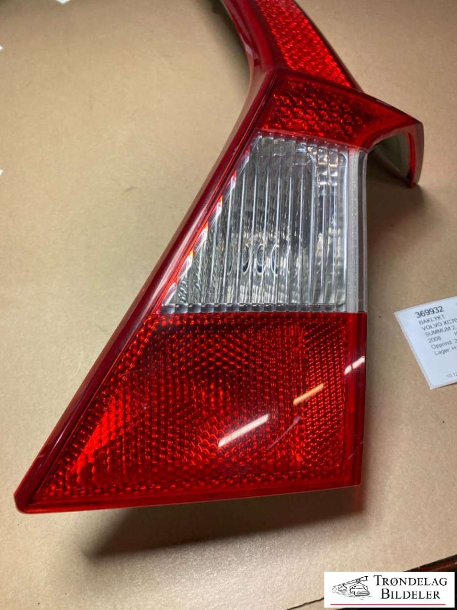 Baklykt høyre indre til Volvo XC70 2008-2013 (Type II, Fase 1)  (164398|)