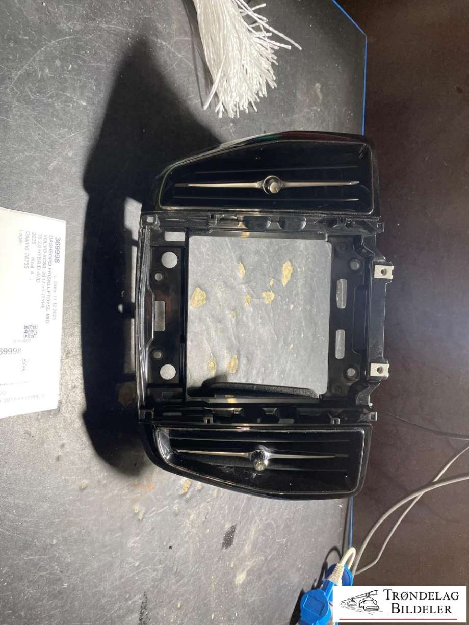 Dashbord friskluftdyse midtkonsoll til Volvo XC60, 2017-->> (Type II)  (31477274)