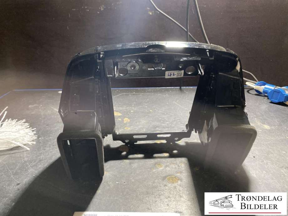 Dashbord friskluftdyse midtkonsoll til Volvo XC60 2017-->> (Type II)  (31477274|)