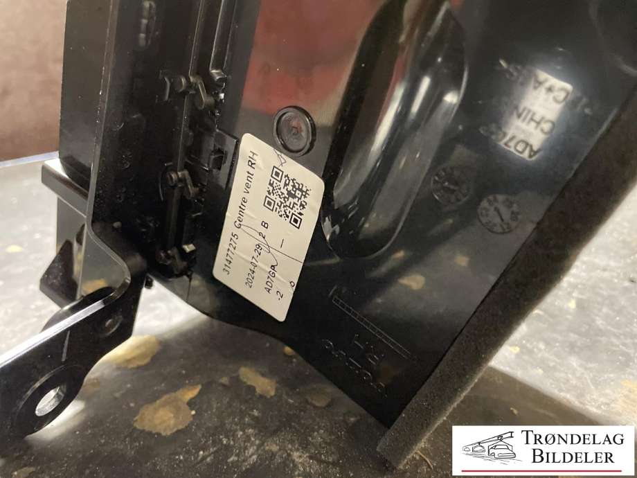 Dashbord friskluftdyse midtkonsoll til Volvo XC60 2017-->> (Type II)  (31477274|)