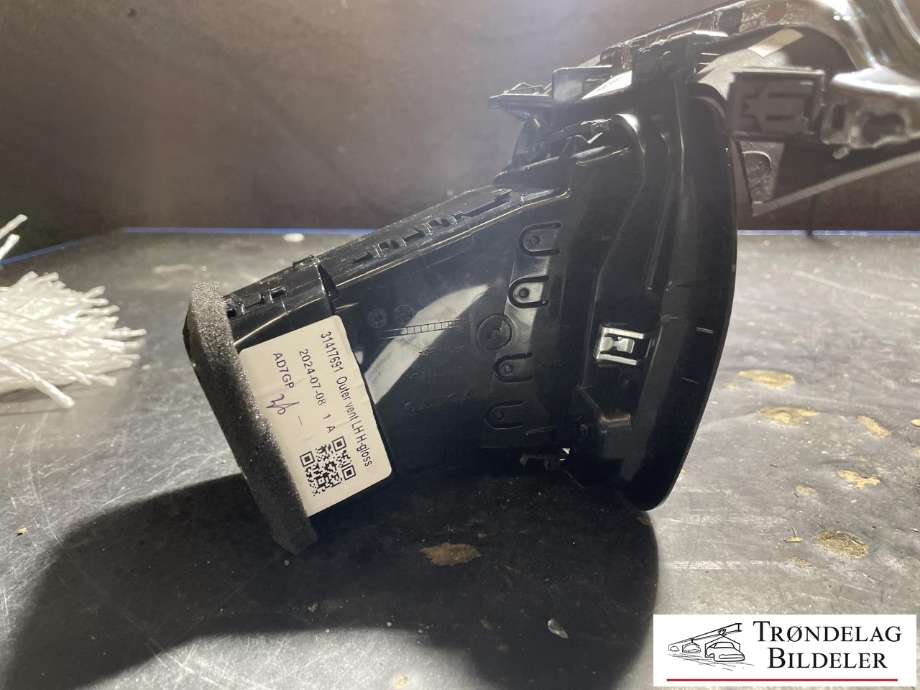 Dashbord friskluftdyse venstre til Volvo XC60 2017-->> (Type II)  (31417691|)