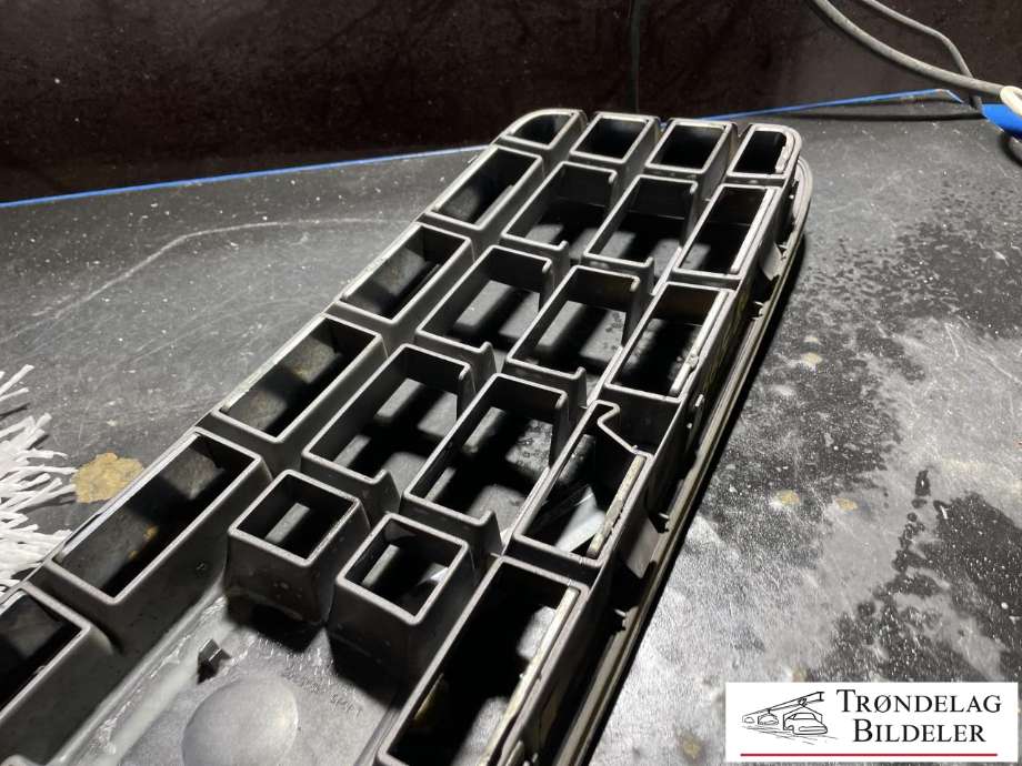 Grill til Volvo XC90 2007-2014 (Type I, Fase 2) (31290544|)