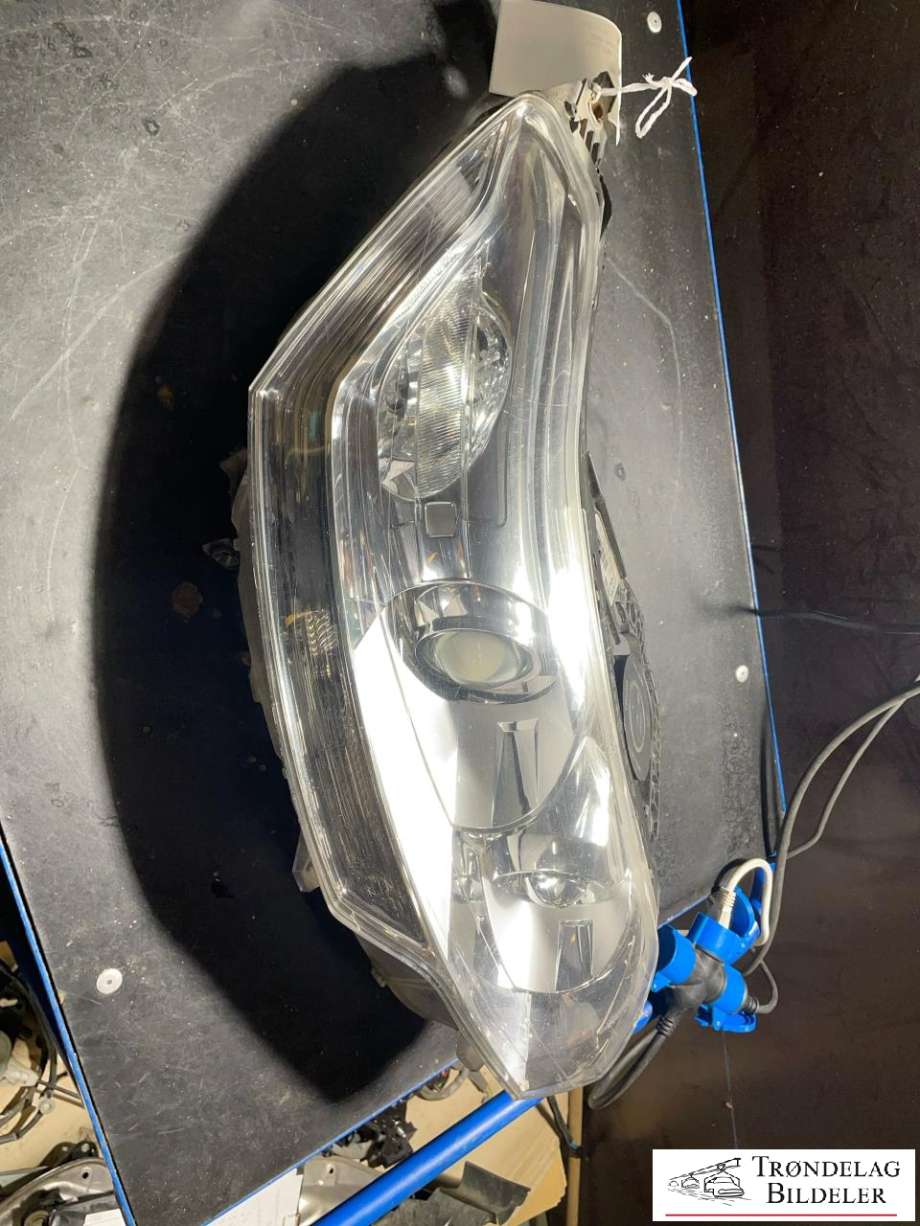 Frontlykt høyre xenon til Citroën C5 2008-2017 (Type II) (6206 J4|96 848 450 80|)