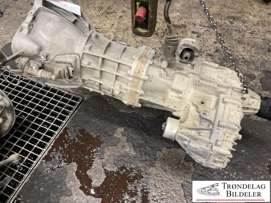 Girkasse 4WD komplett til Toyota Hiace 2001-2006 (Fase 2)  (330302F290|)