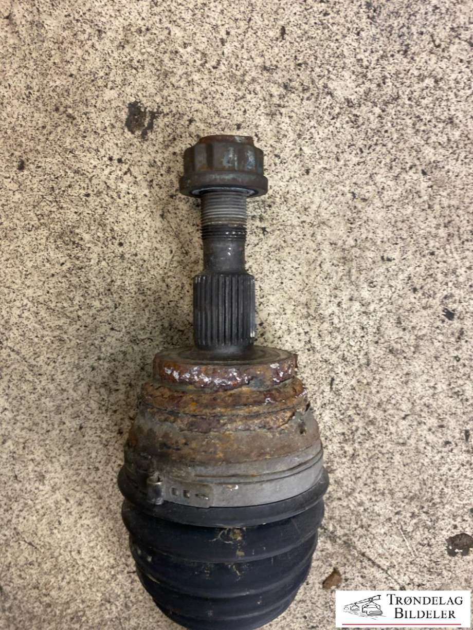 Drivaksel venstre foran, diesel/automat til Mercedes ML 2011-2015 (Fase 1) (W166) (W166) (A 166 330 14 01|A 166 330 12 00|A 166 330 16 00)