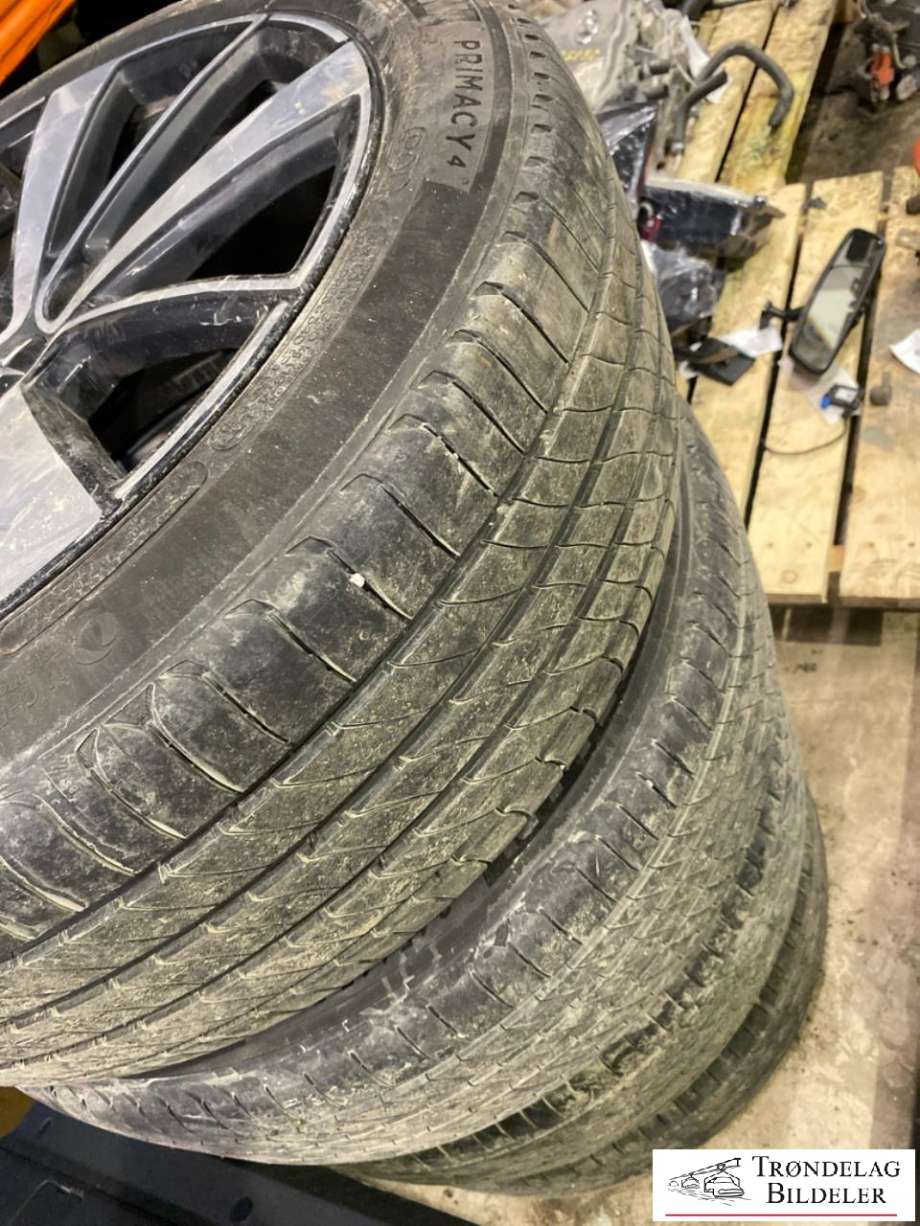 Hjulsett aluminium sommer til Polestar 2 2020-->> (MICHELLIN|245/45/R19 5X108 8JX19 ET50? CB63.4MM|5-7 MM MØNSTERDYBDE|PROD 01-25)