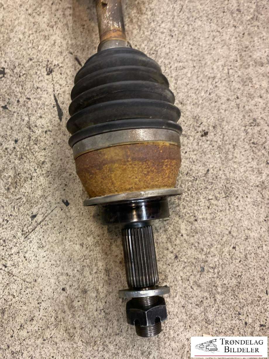 Drivaksel høyre foran til Isuzu D-Max 2021-->> (Type III)  (8983929650|)