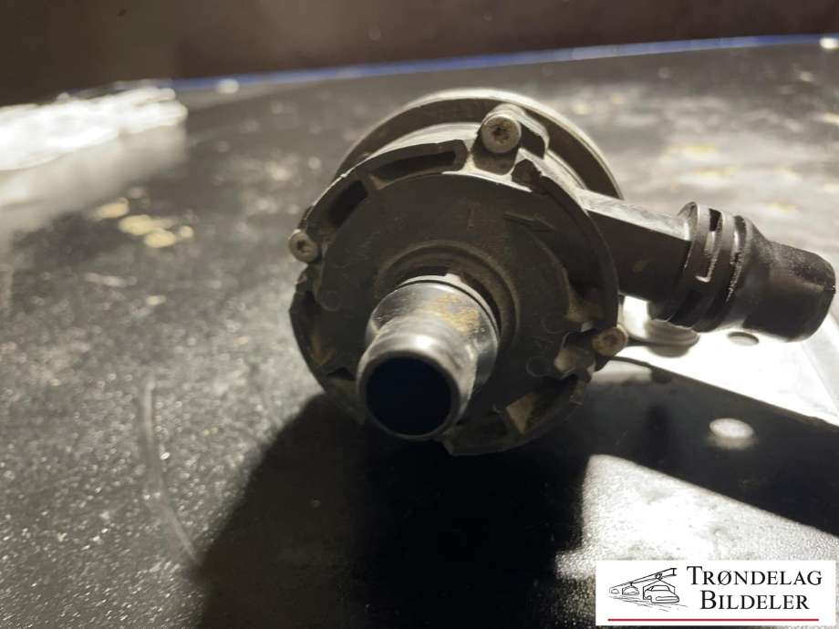 Sirkulasjonspumpe til BMW M3 2014-2019 (F80) (F80) (0005001486|64 11 6 834 917|)