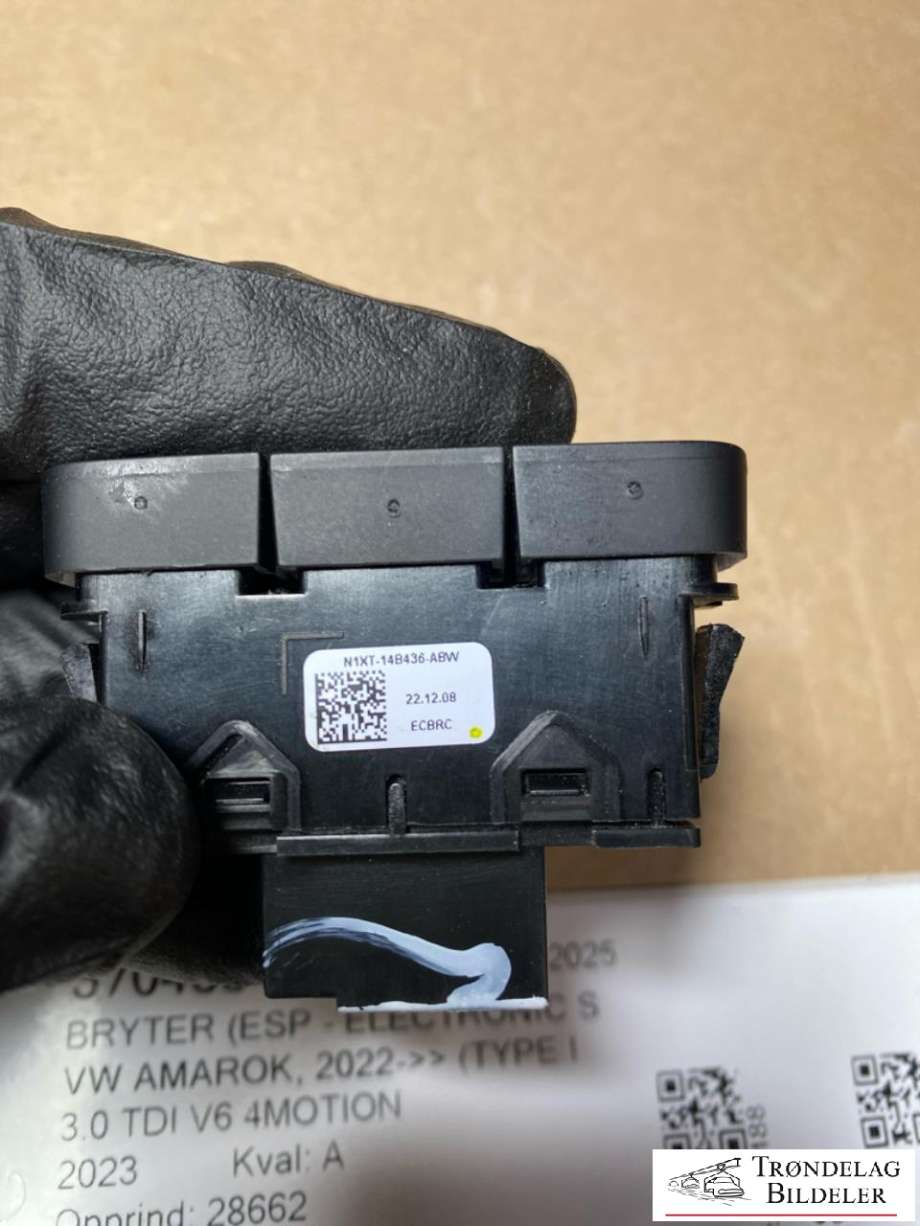 Bryter (ESP - Electronic Stability Program) til VW Amarok 2022-->> (Type II)  (N1XT14B436ABW|)