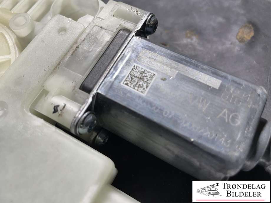 Ruteheis, kun motor, høyre bak til VW ID.3 2020-->>  (5Q4 959 812 F|)