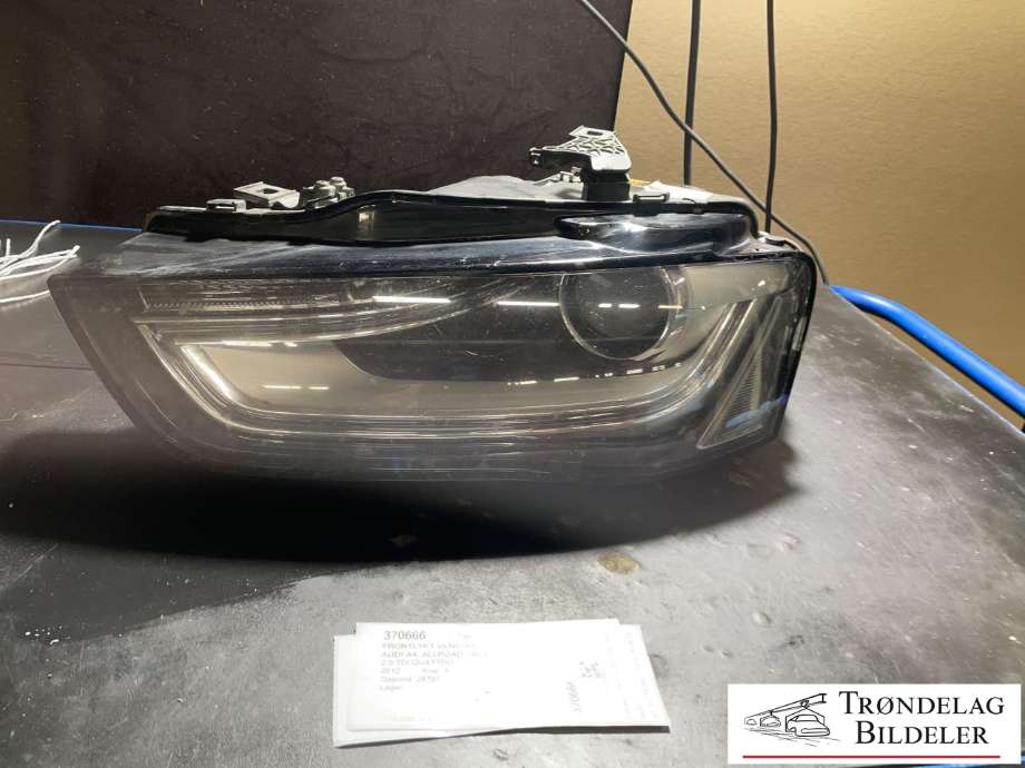 Frontlykt venstre xenon til Audi A4, Allroad, 2009-2016 (Type I) (B8) (B8) (8K0 941 043 C)