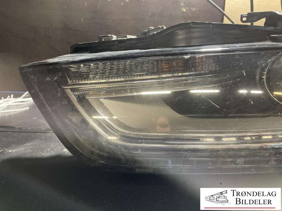 Frontlykt venstre xenon til Audi A4, Allroad 2009-2016 (Type I) (B8) (B8) (8K0 941 043 C|8K0 941 043 F|)