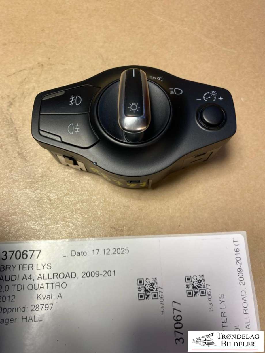 Bryter lys til Audi A4, Allroad, 2009-2016 (Type I) (B8) (B8) (8K0941531AR)