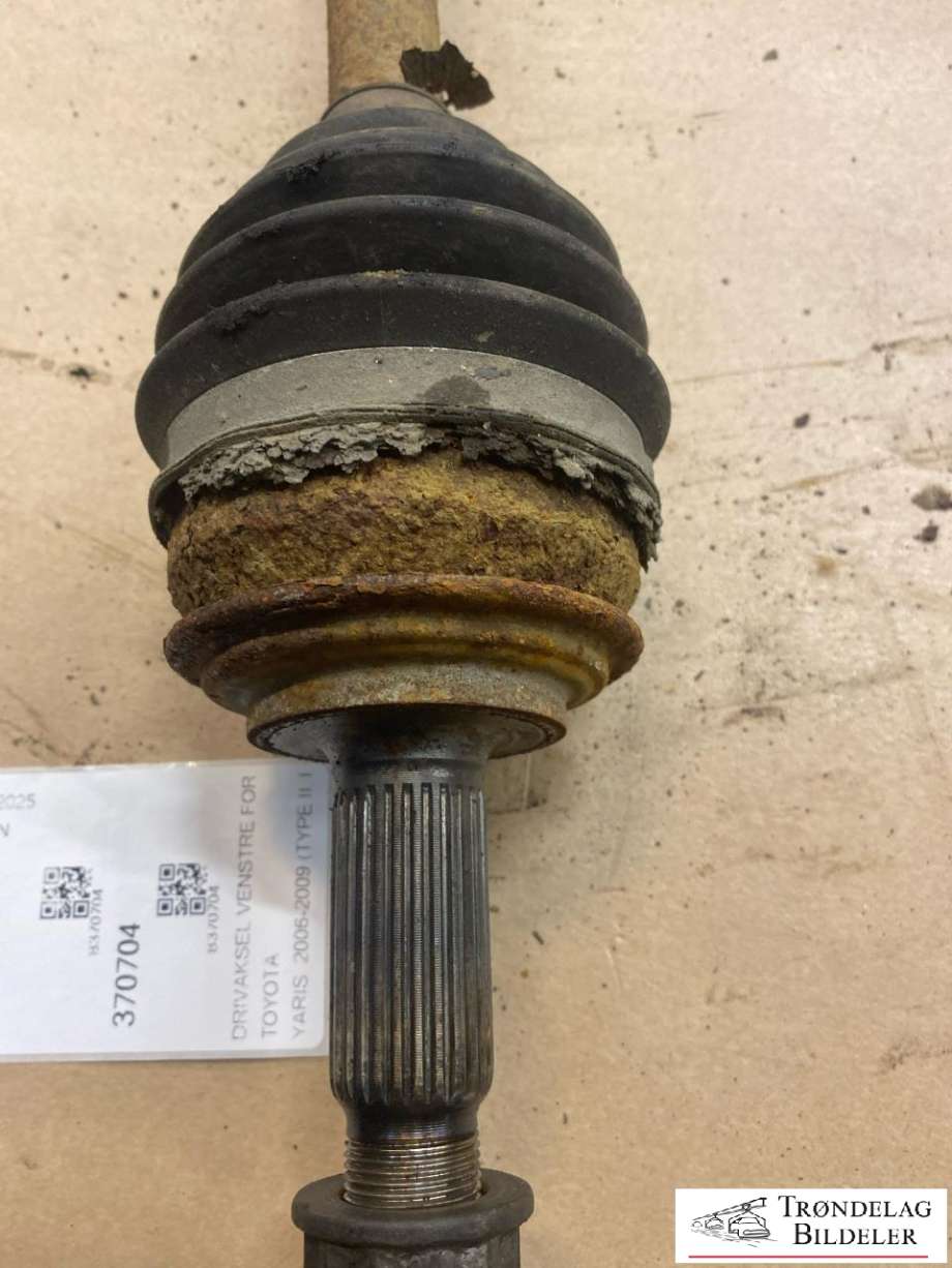 Drivaksel venstre foran til Toyota Yaris 2006-2009 (Type II, Fase 1)  (434200D180|)