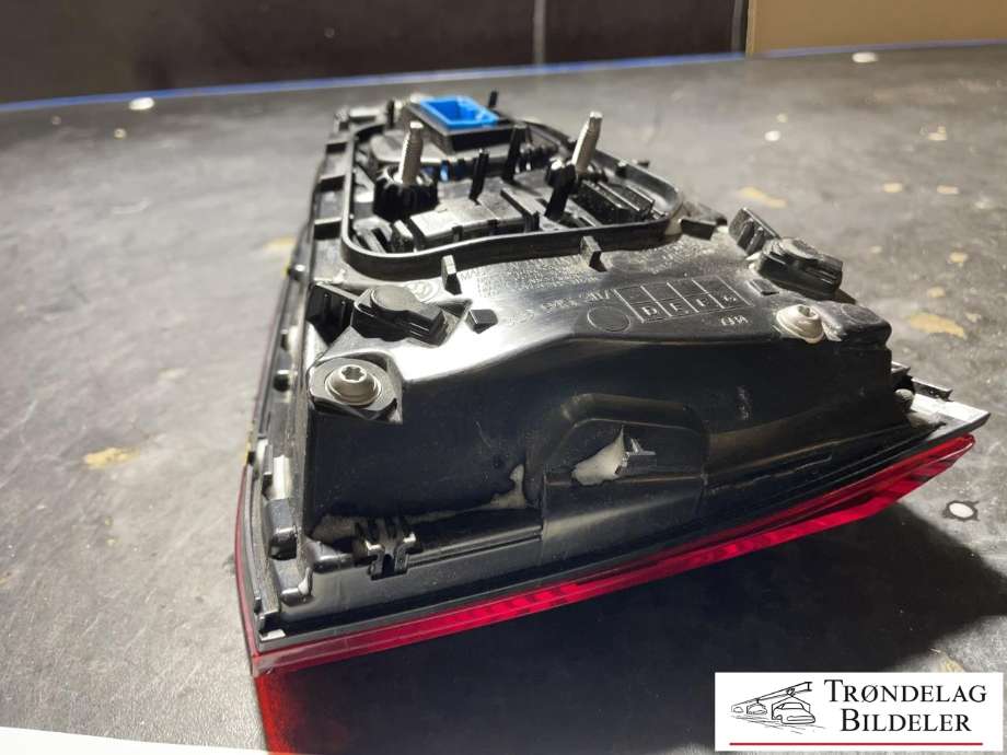 Baklykt høyre indre til VW Passat 2015-2019 (Fase 1) (B8) (B8) (3G9 945 308 E|)