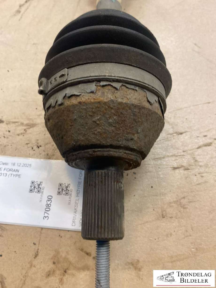 Drivaksel høyre foran til Volvo S80 2006-2013 (Type II, Fase 1)  (36011300|31272549|31259436|30651675|30783206)