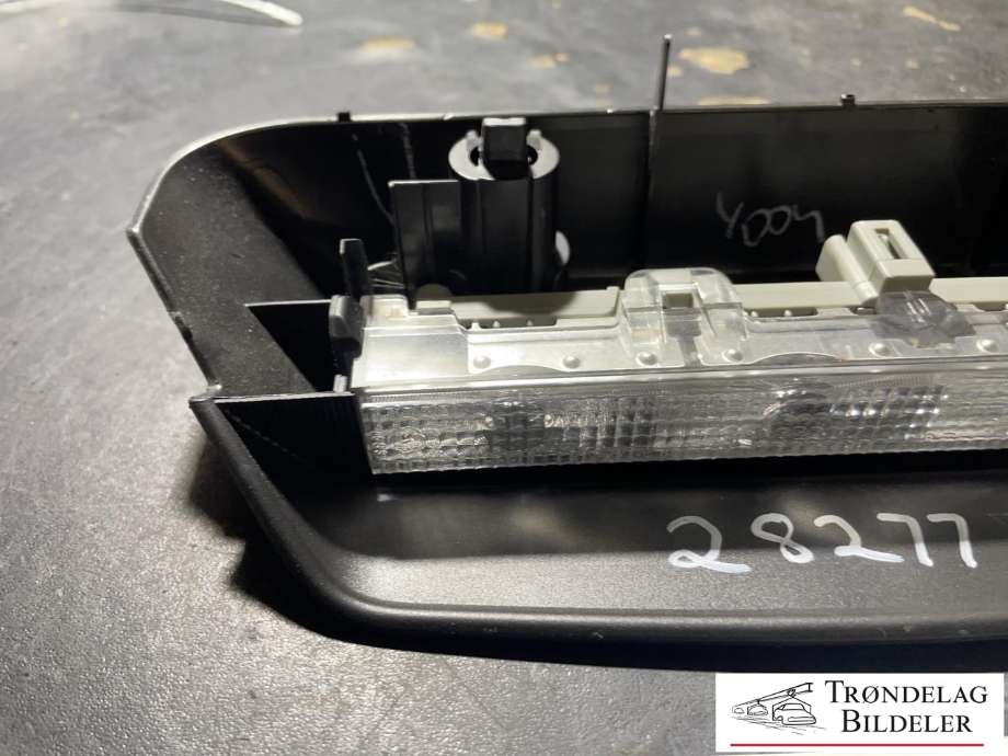 Baklykt bremselys bakrute til Toyota Yaris 2006-2009 (Type II, Fase 1) (81570-0D040|81977-0D020|288-16698)