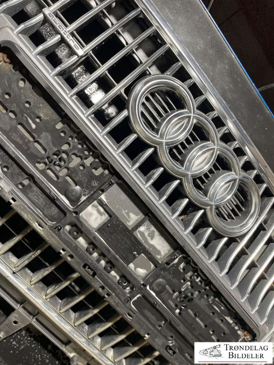 Grill til Audi A4, Allroad 2009-2016 (Type I) (B8) (B8) (8K0 853 651 AA 1RR|)