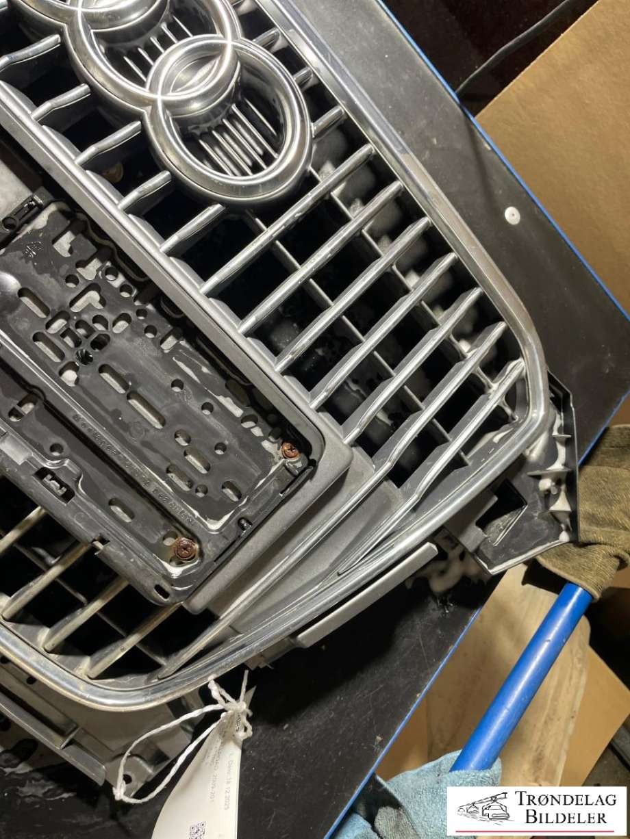 Grill til Audi A4, Allroad 2009-2016 (Type I) (B8) (B8) (8K0 853 651 AA 1RR|)