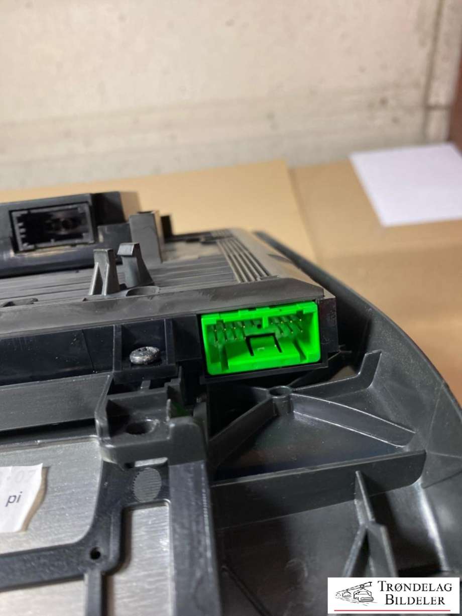 Dashbord til Volvo S80 2006-2013 (Type II, Fase 1)  (30781449|)
