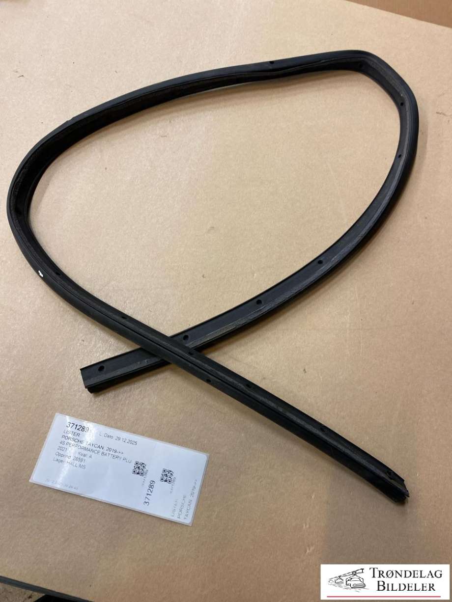Lister til Porsche Taycan 2019-->>  (9J1 839 912|)