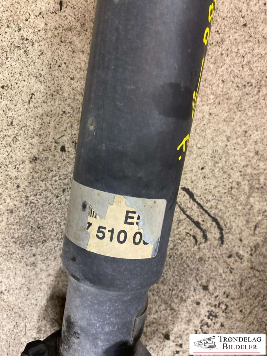 Mellomaksel bakre til BMW X5 2000-2006 (E53) (E53) (26 10 7 510 001|)