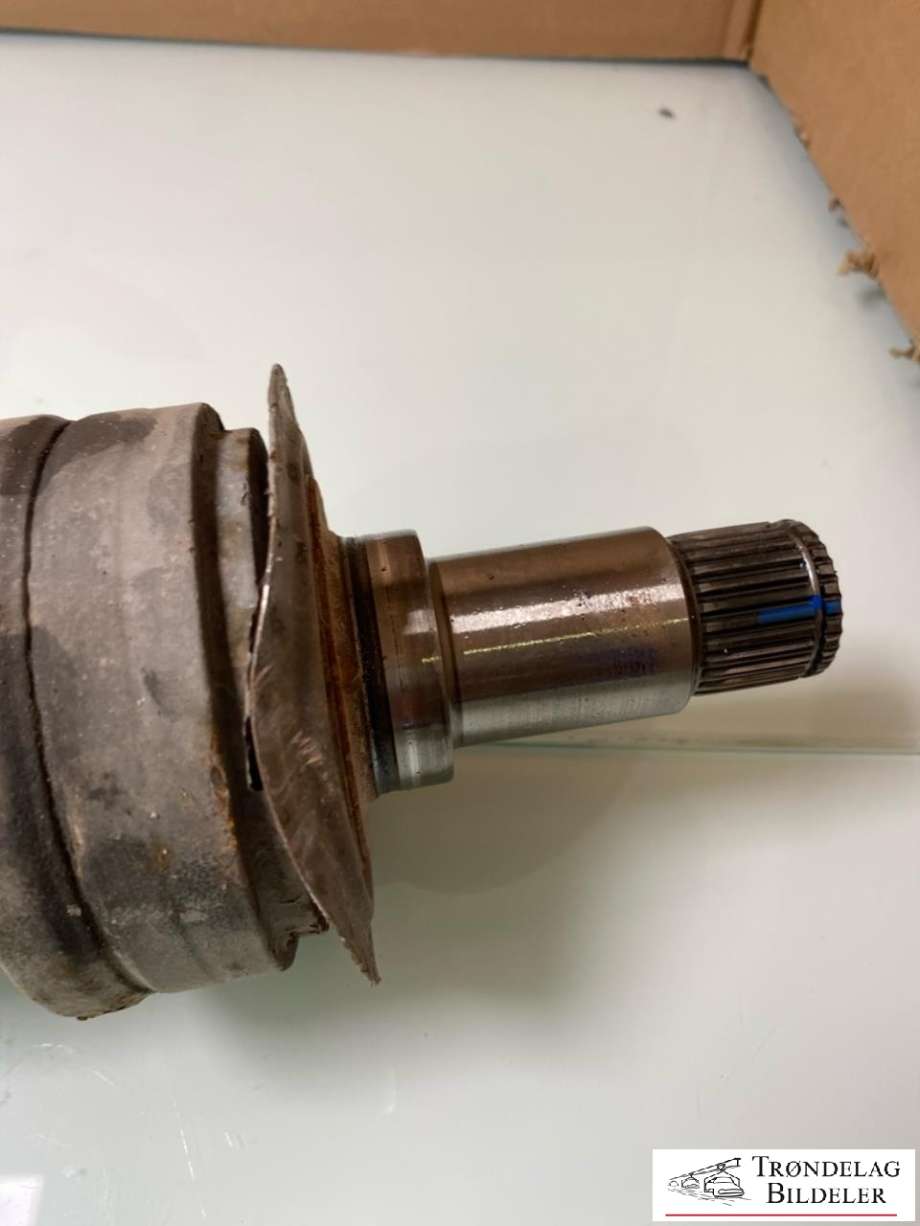 Drivaksel bak til Mercedes GLK 2008-2015 (X204) (X204) (A 212 350 21 10|A 212 350 82 11|)