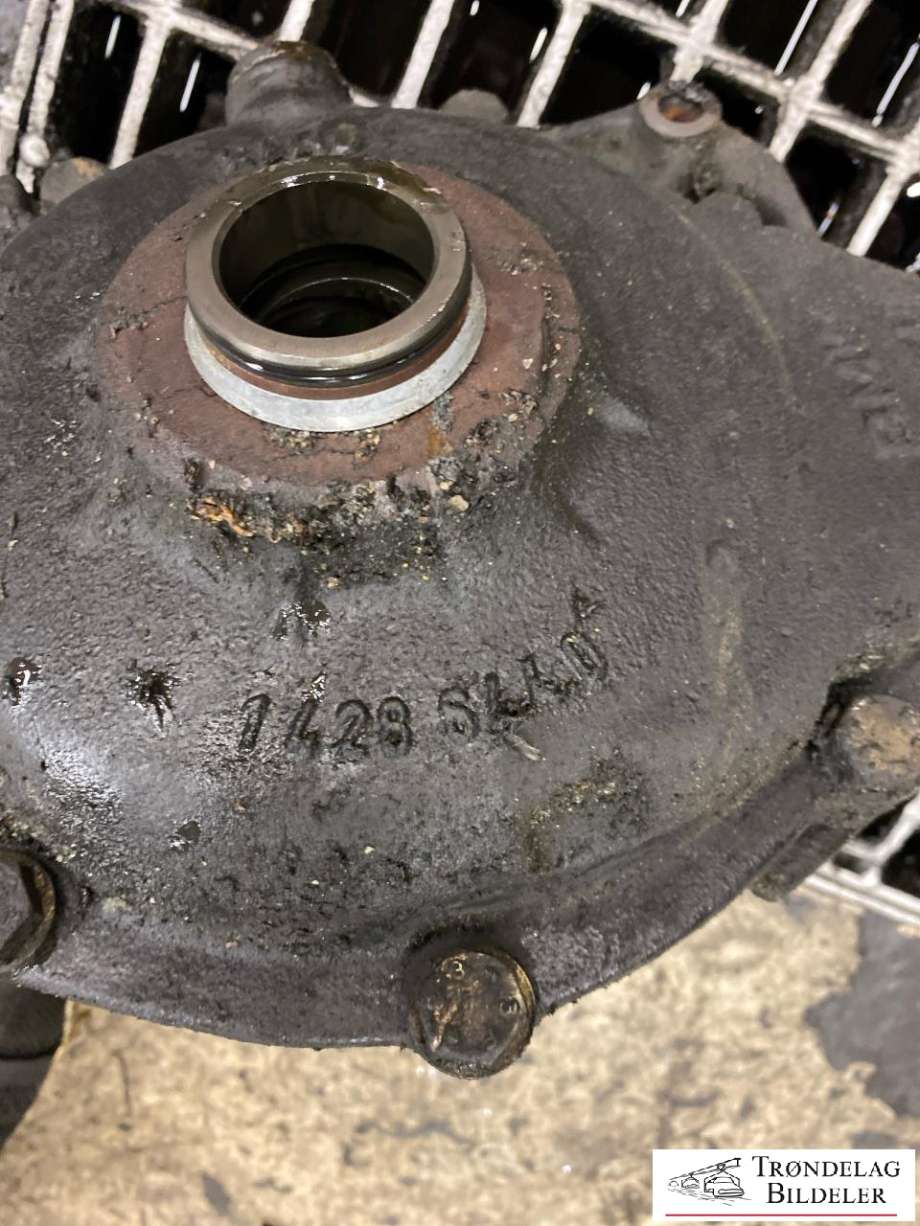 Kardang klokke foran til BMW X5 2000-2006 (E53) (E53) (31 50 7 512 915|)