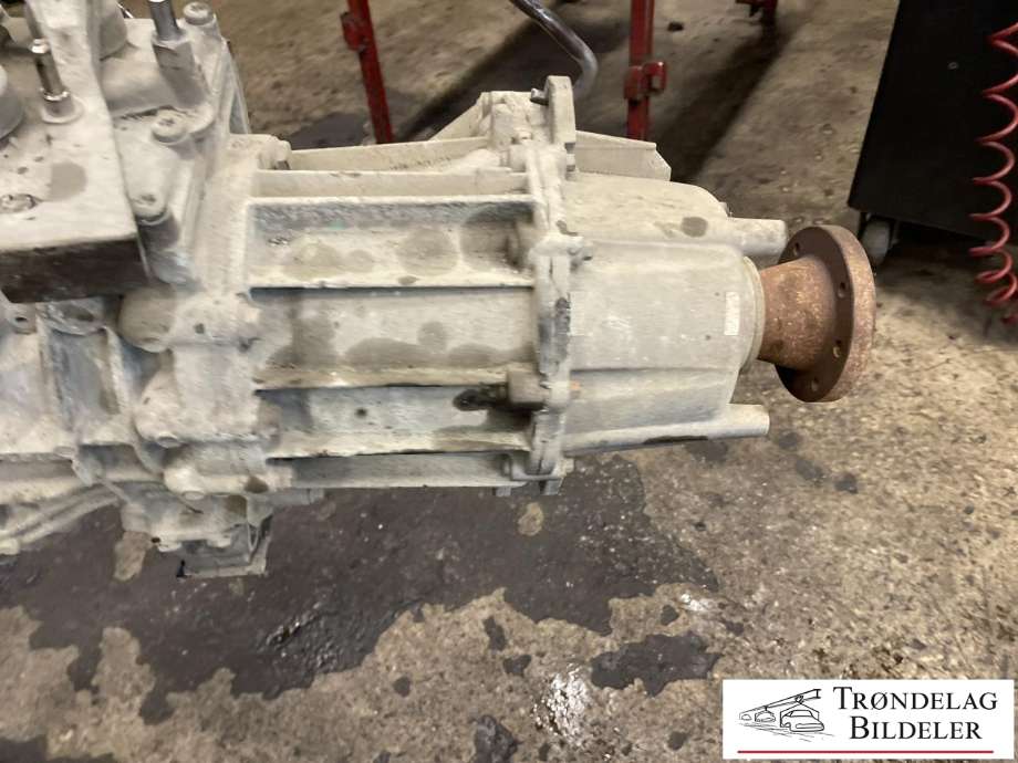 Girkasse 4WD komplett til VW Amarok 2010-2016 (Type I, Fase 1)  (NNV|0C6 300 027|0C6 300 020 LX|)