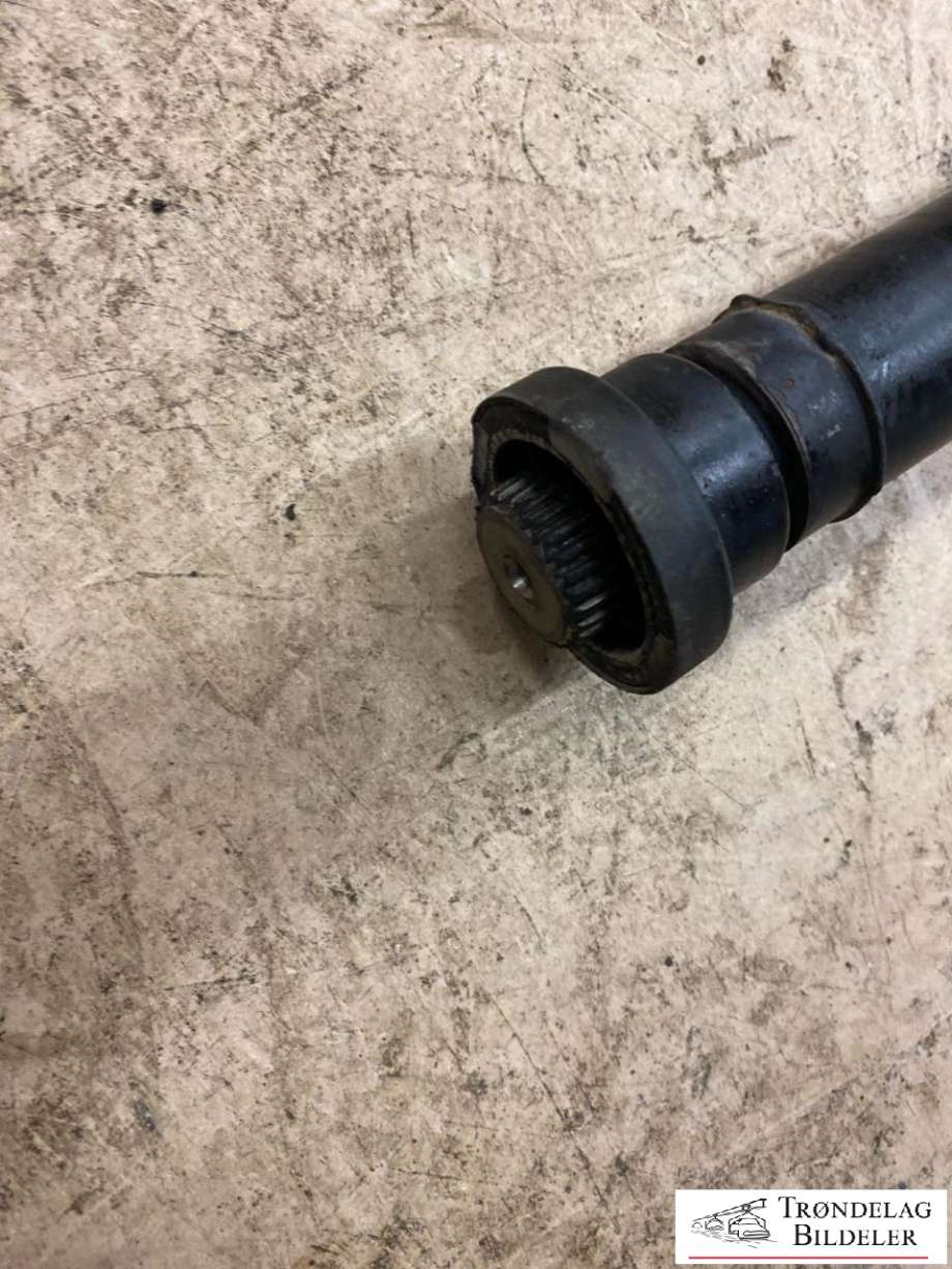 Mellomaksel fremre til BMW X5 2000-2006 (E53) (E53) (26 20 7 508 629|)
