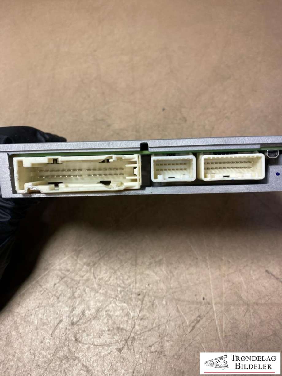 Bilstereo forsterker til Toyota Prius 2016-2023 (Type IV) (combi) (combi) (8628047100|)