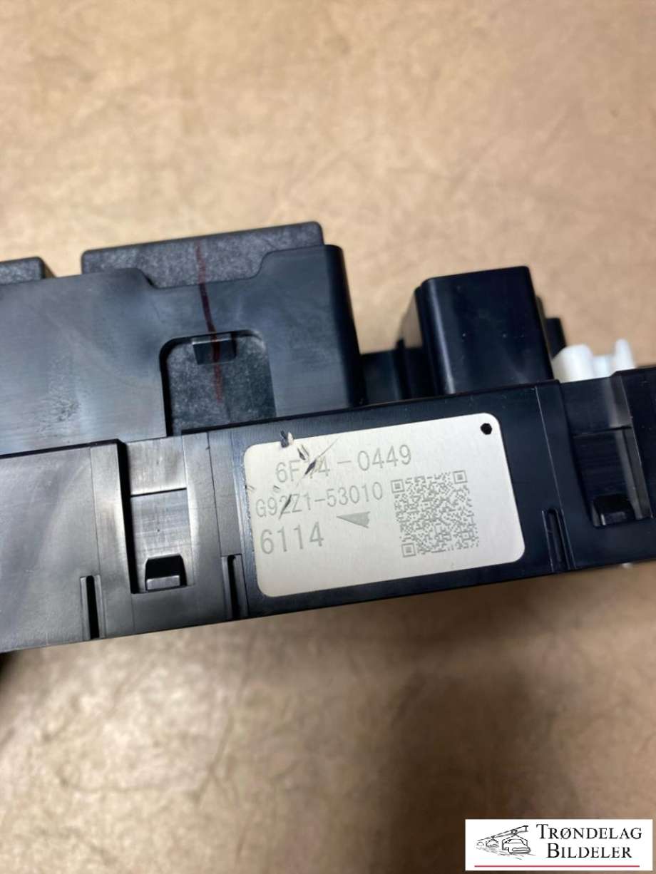 Sikringsboks til Toyota RAV4 2016-2019 (Type IV, Fase 2) (G92Z153010|)