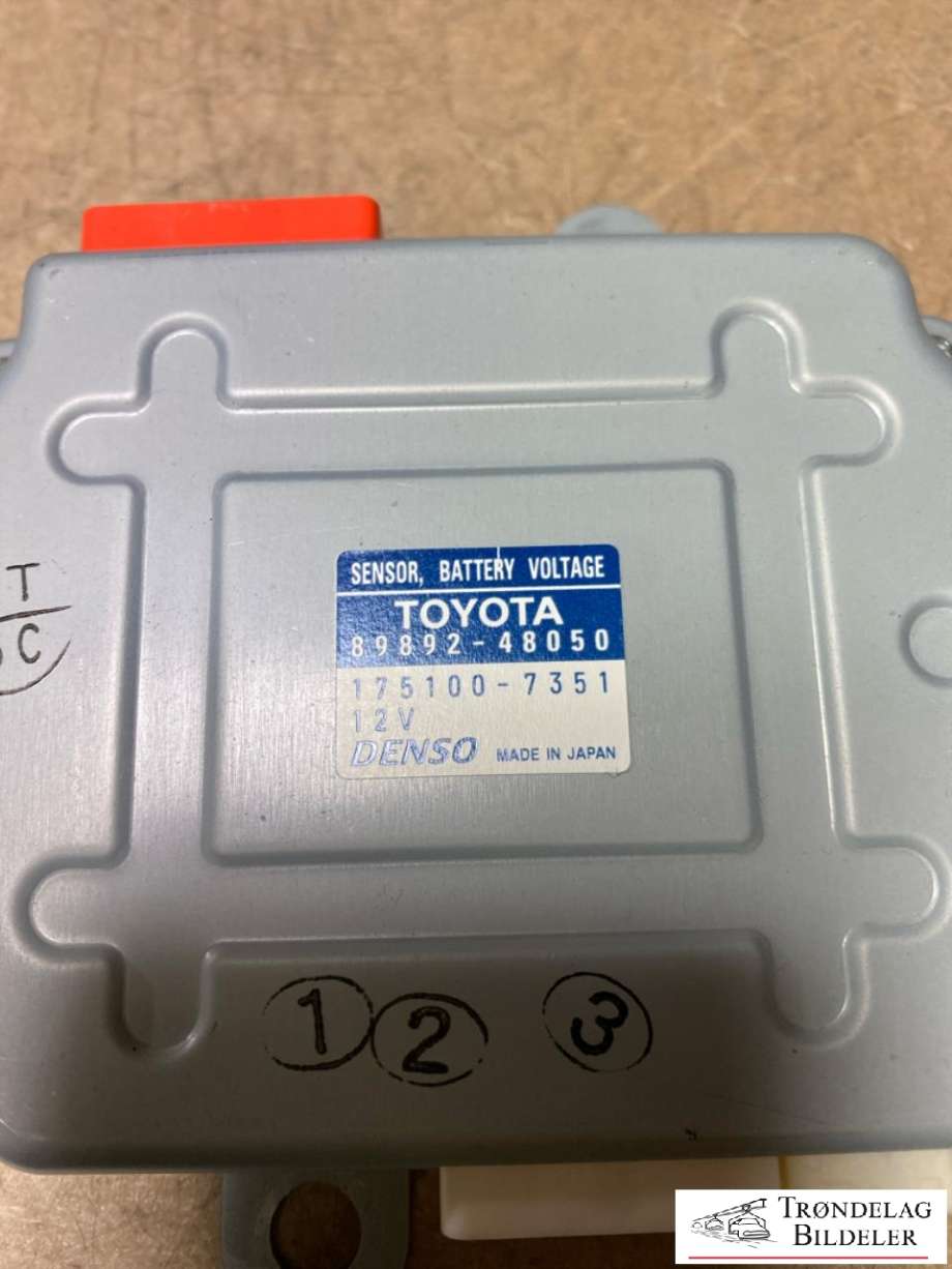 Sensor diverse til Toyota RAV4 2016-2019 (Type IV, Fase 2)  (8989248050|)