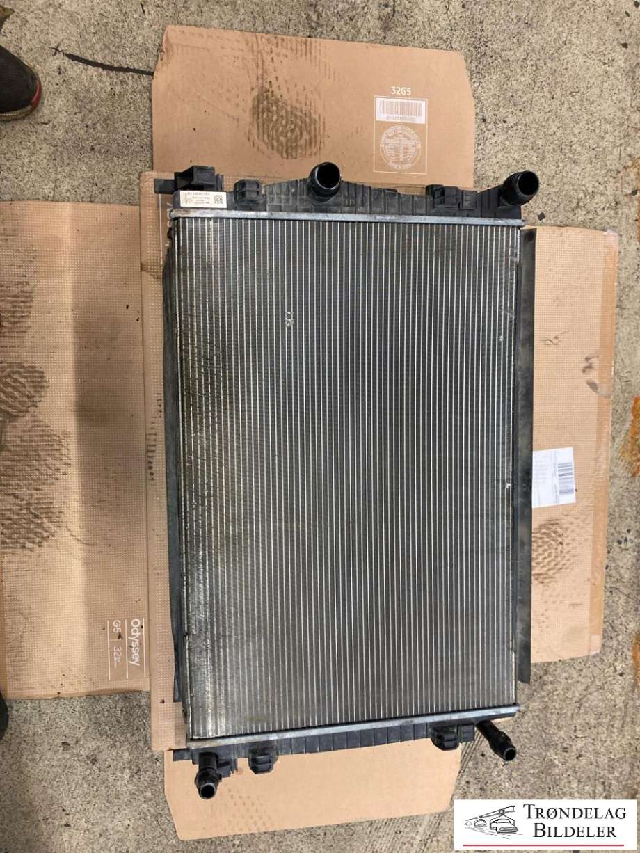 Radiator (automat gir) til Škoda Superb, 2015-->> (Type III)  (5Q0121251GJ 5Q0 121 251 GR)