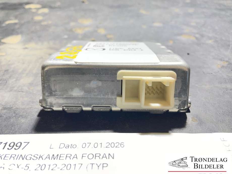Parkeringskamera foran til Mazda CX-5 2012-2017 (Type I)  (KD45-67XCX-A|)