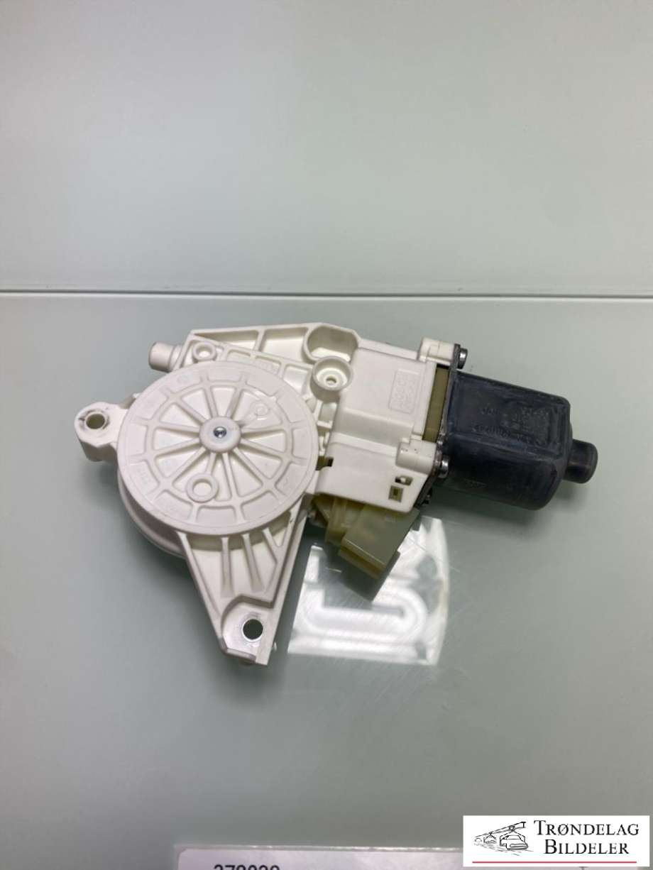 Ruteheis, kun motor, høyre foran til Mercedes GLK, 2008-2015 (X204) (X204) (A2048200242)