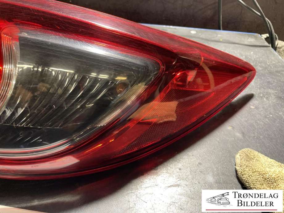 Baklykt høyre ytre til Mazda CX-5 2012-2017 (Type I) (KD5451160D|KD5451160C|)