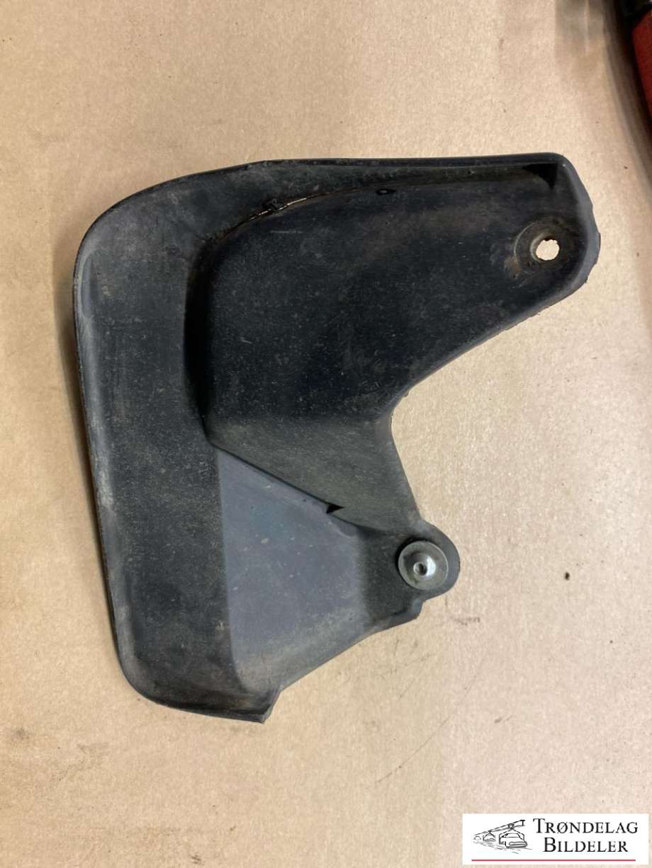 Skvettlapp til Toyota Hiace 2001-2006 (Fase 2)  