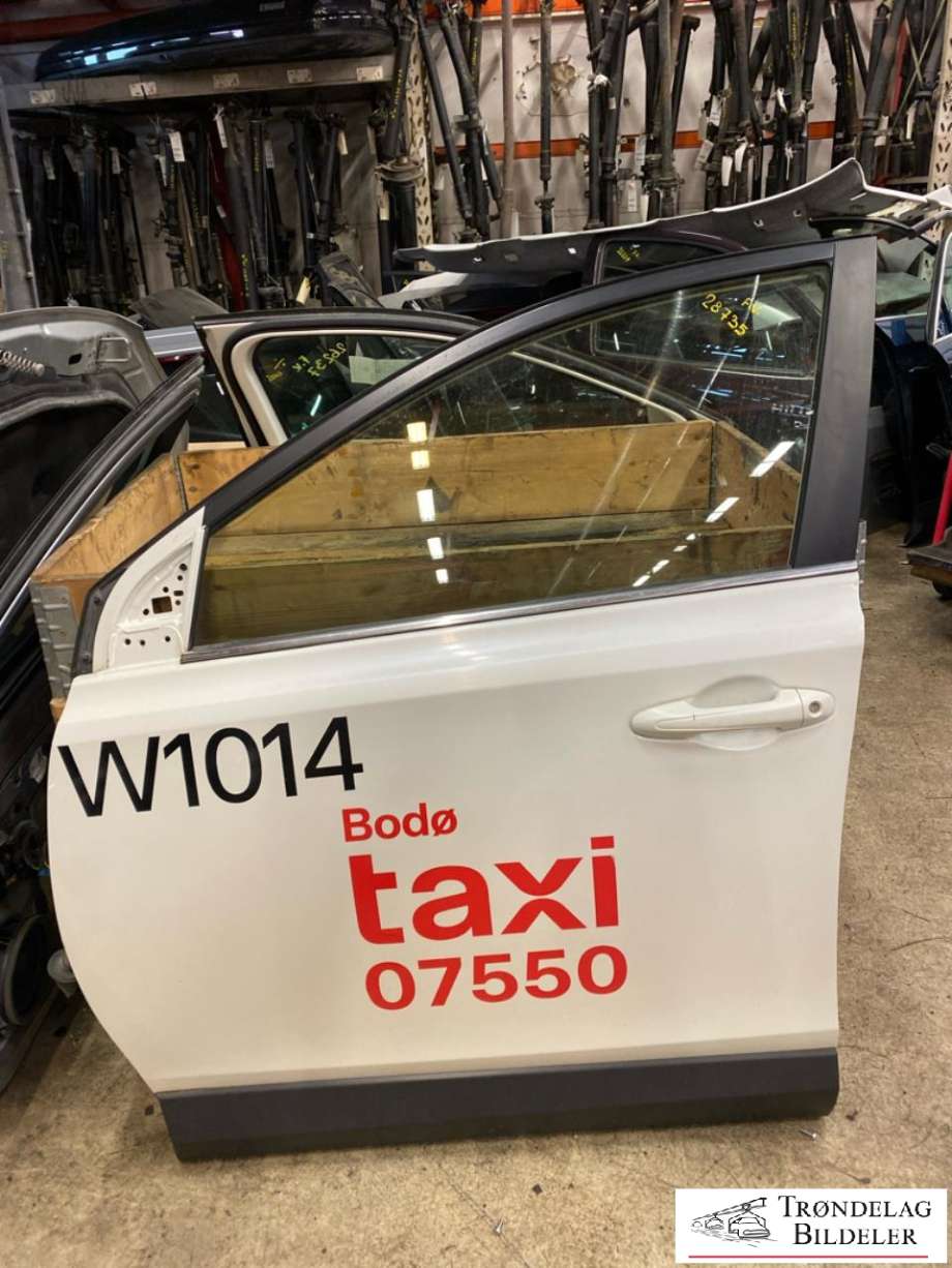 Dør venstre foran til Toyota RAV4, 2016-2019 (Type IV, Fase 2)  (6700242150)