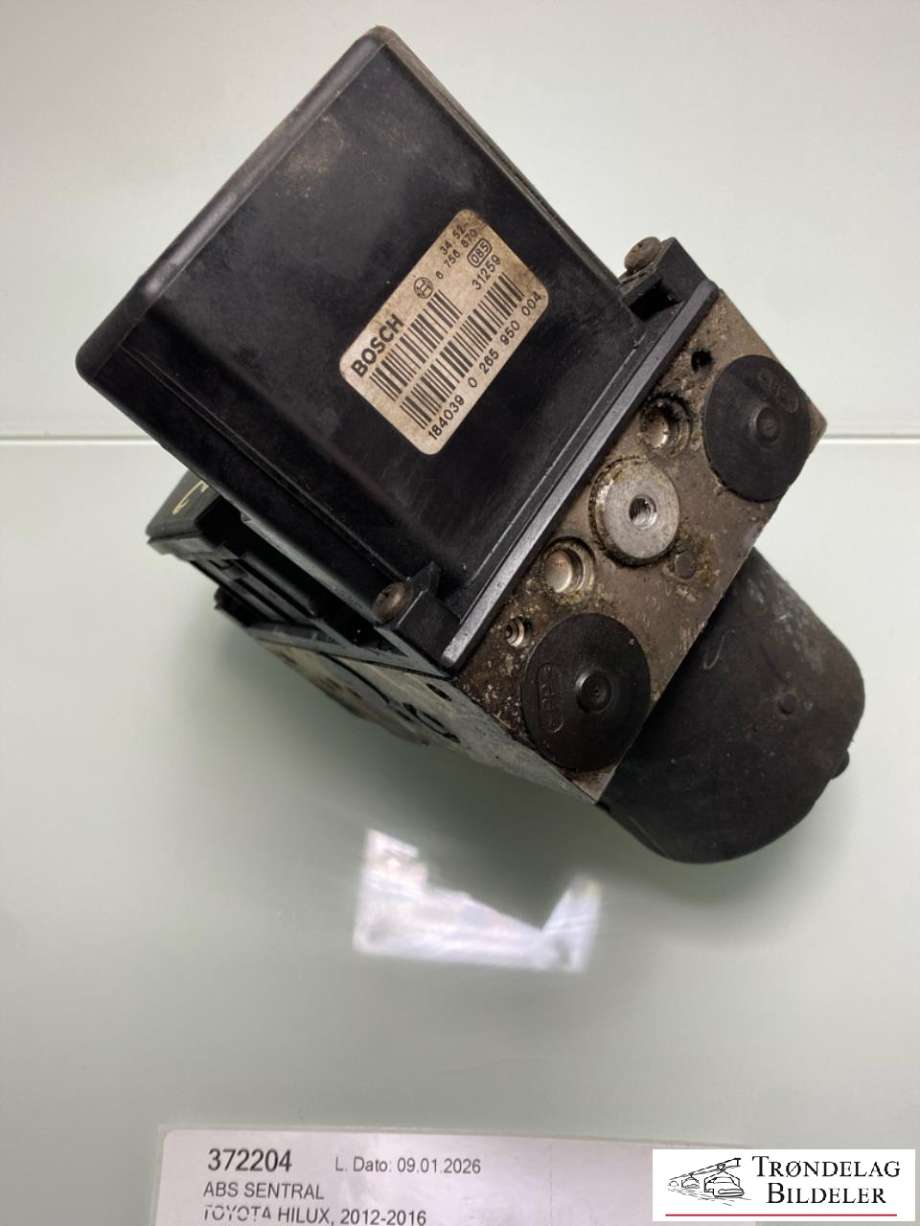 ABS sentral til Toyota Hilux, 2012-2016  (34526756870)