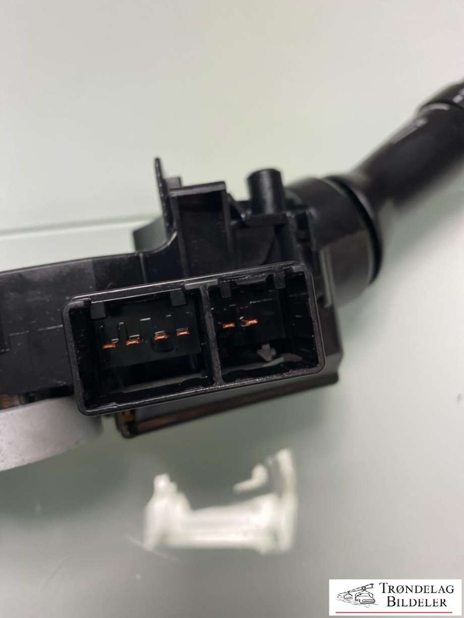 Bryter combi til Toyota Hilux 2006-2011  (8414052170|8465206220|)