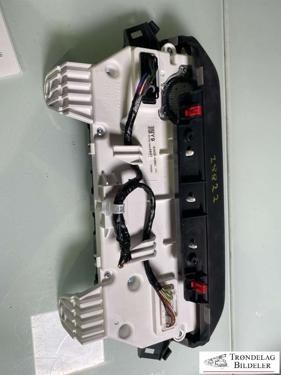 Instrumentpanel til Subaru Solterra 2022-->> (8380042W91|)