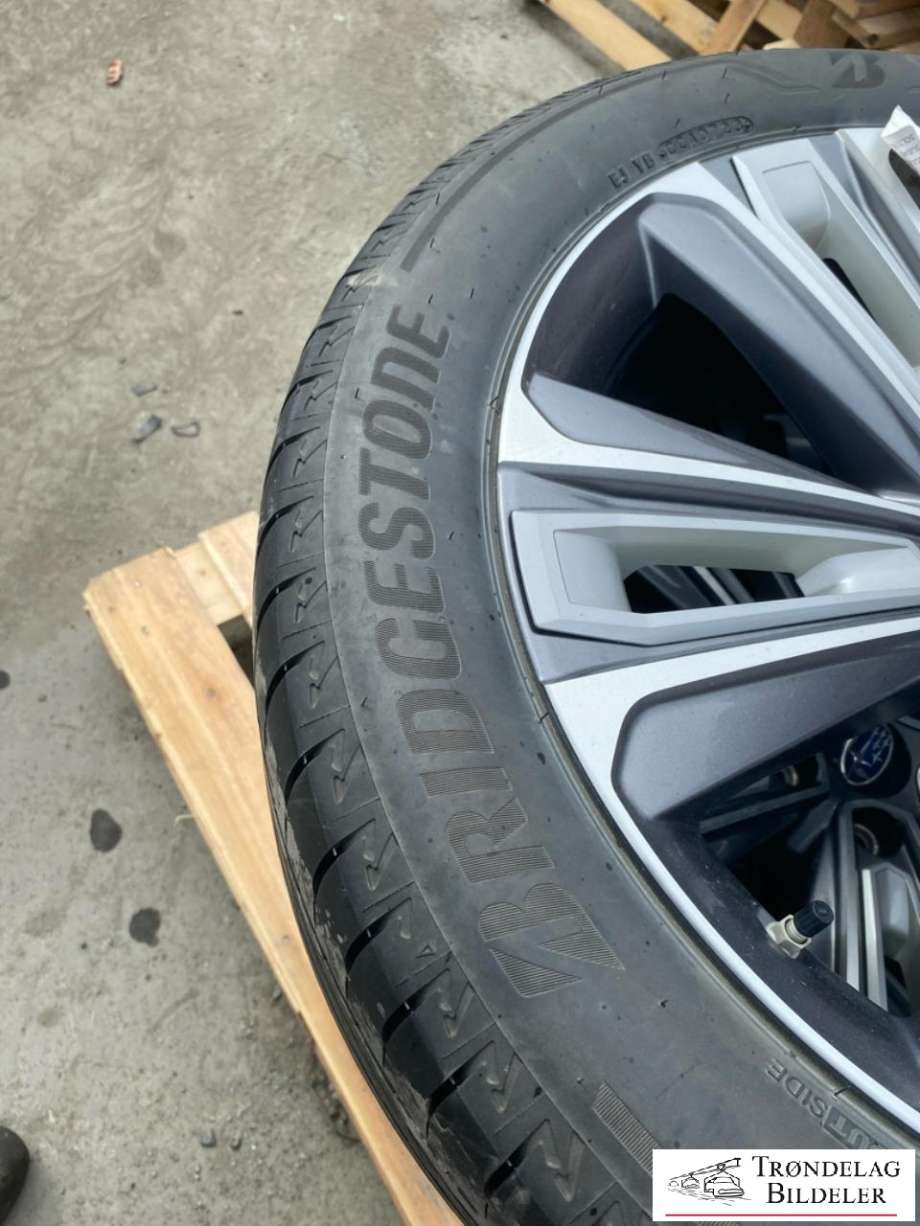 Hjulsett aluminium sommer til Subaru Solterra 2022-->>  (BRIDGESTONE|235/50R20 5X114.3 7.5JX20 ET40 CB60.1MM|MØNSTERDYBDE 4-5MM|07/2023)