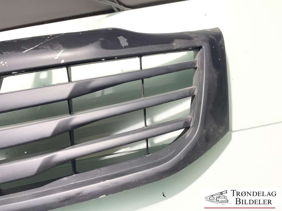 Grill til Toyota Hilux 2012-2016  (531110K690|)