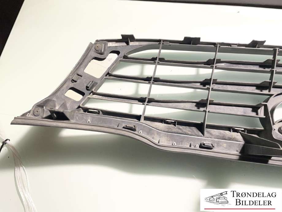 Grill til Toyota Hilux 2012-2016  (531110K690|)