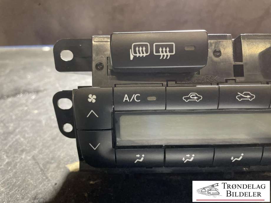 Varmeapparat betjening til Toyota Hilux 2012-2016  (840130K160|)
