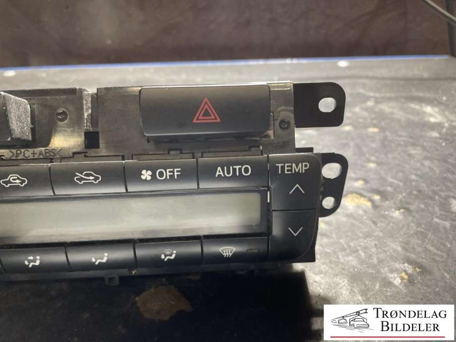 Varmeapparat betjening til Toyota Hilux 2012-2016  (840130K160|)