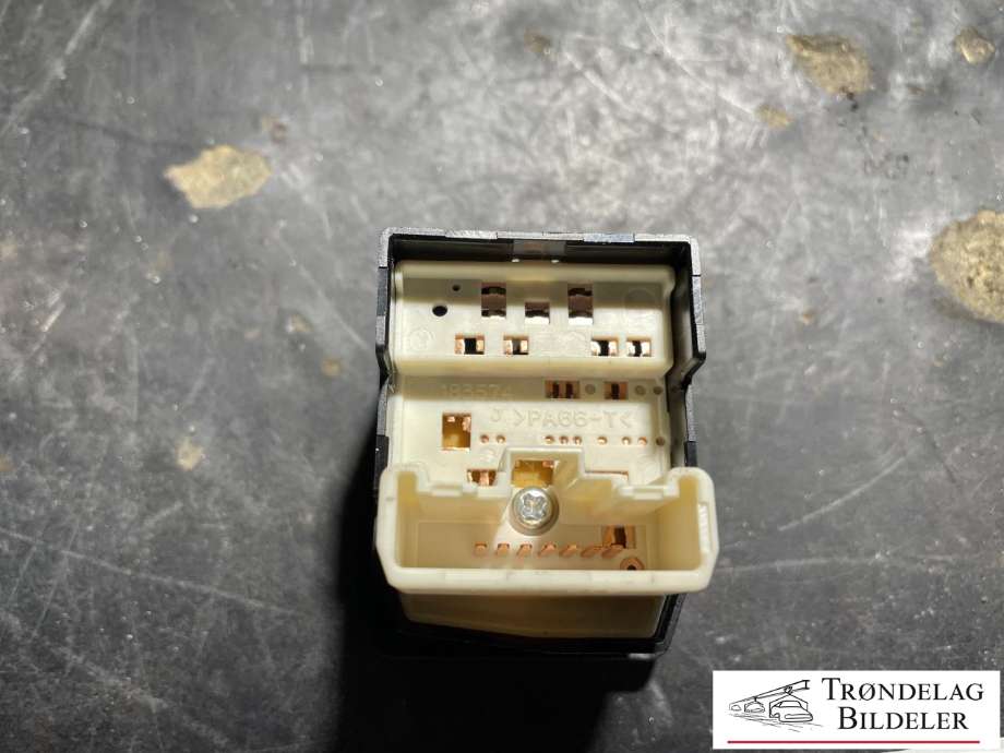 Bryter speil til Toyota Hilux 2006-2011  (84870-0K010|183574|)